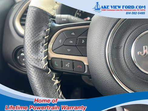 Used 2017 Jeep Renegade Latitude w/ Popular Equipment Group AWD/4WD image 24