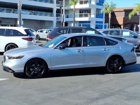 Used 2023 Honda Accord Sport image 4