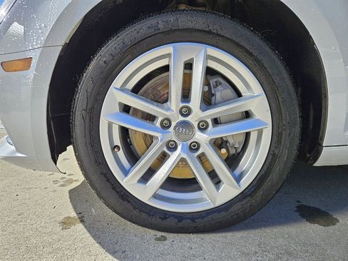 Used 2017 Audi A4 2.0T Premium image 5