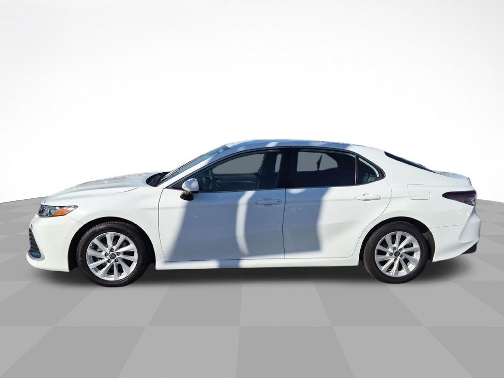 Used 2024 Toyota Camry LE FWD image 8