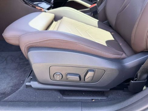 Used 2025 BMW X2 xDrive28i w/ Premium Package AWD/4WD image 25