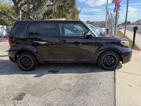 Used 2010 Scion xB FWD image 2