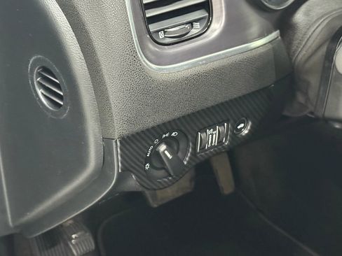 Used 2018 Dodge Charger SXT w/ Blacktop Package image 31