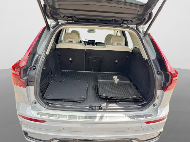 Certified 2026 Volvo XC60 B5 Ultra AWD/4WD image 24