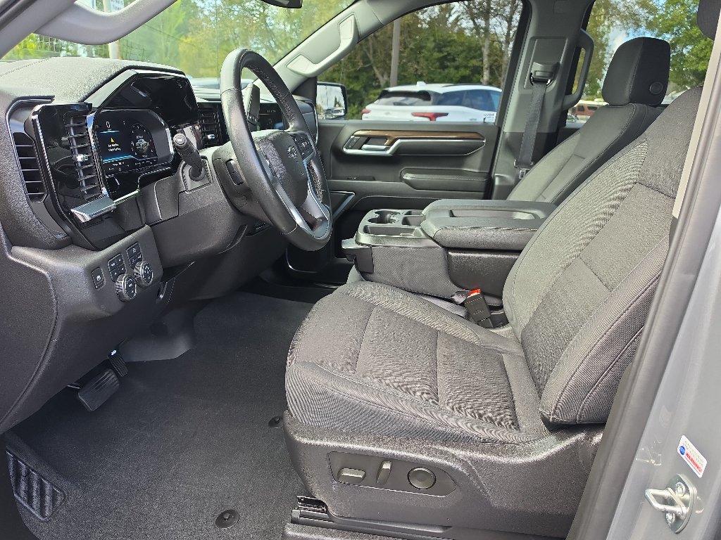 Used 2023 Chevrolet Silverado 1500 RST w/ Z71 Off-Road Package AWD/4WD image 14