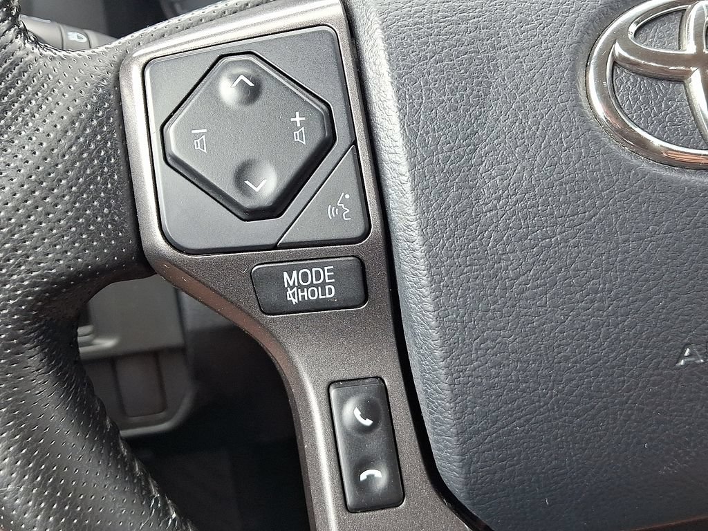 Certified 2016 Toyota Tacoma TRD Sport w/ Towing Package AWD/4WD image 21