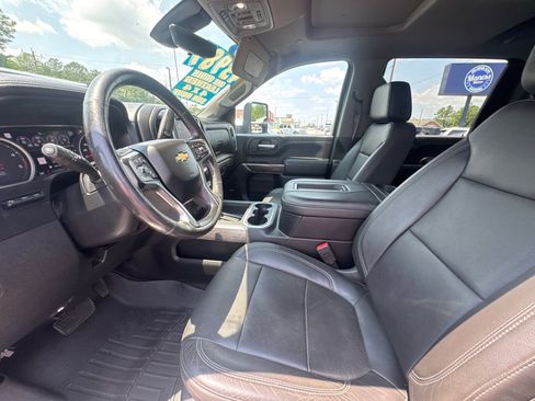 Used 2020 Chevrolet Silverado 2500 LTZ w/ LTZ Premium Package AWD/4WD image 12