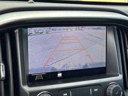 Used 2022 Chevrolet Colorado ZR2 w/ ZR2 Midnight Special Edition image 14