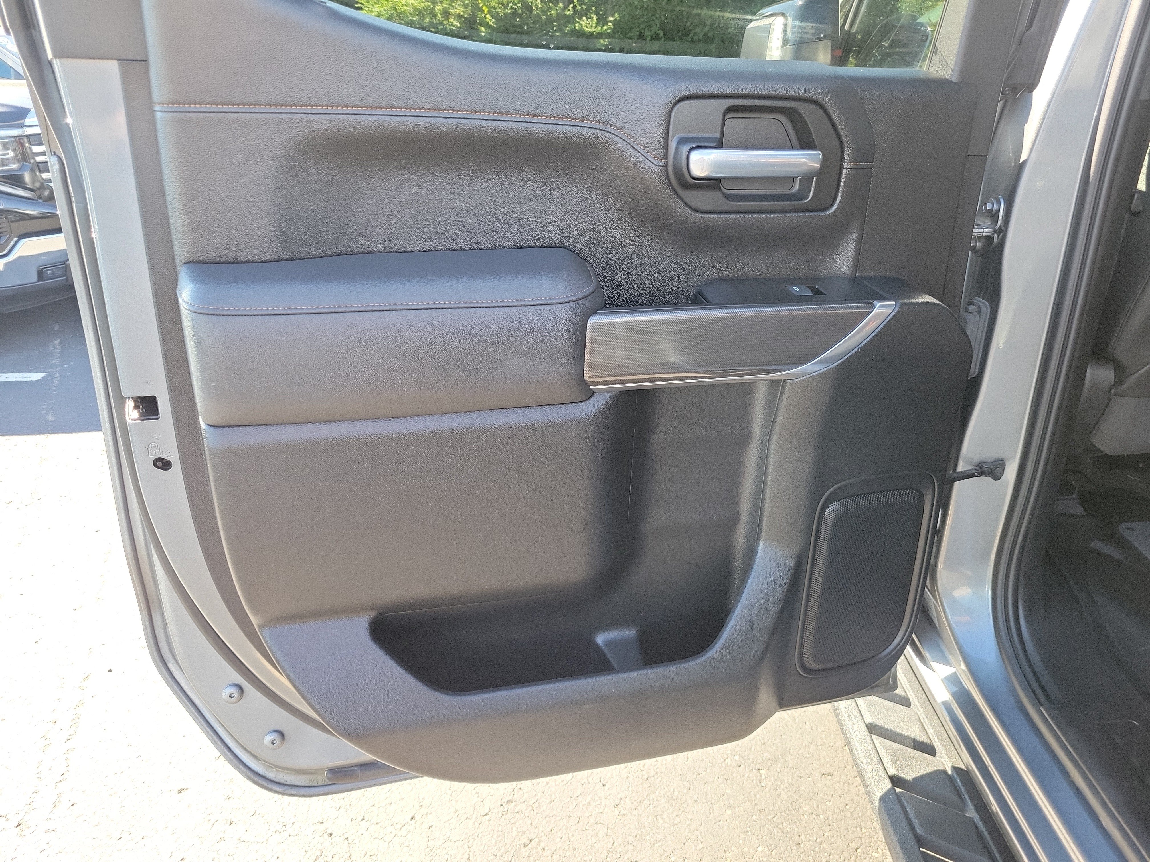 Used 2021 GMC Sierra 1500 AT4 w/ AT4 Premium Package AWD/4WD image 13