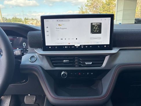 New 2026 Ford Explorer ST-Line w/ ST-Line Street Pack image 16