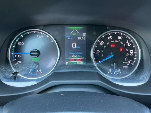 Used 2022 Toyota RAV4 LE AWD/4WD image 14