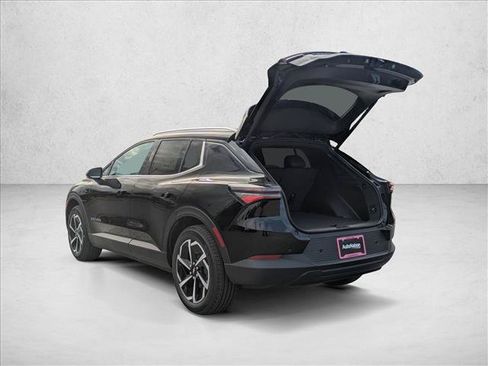 New 2026 Chevrolet Equinox EV LT AWD/4WD image 9