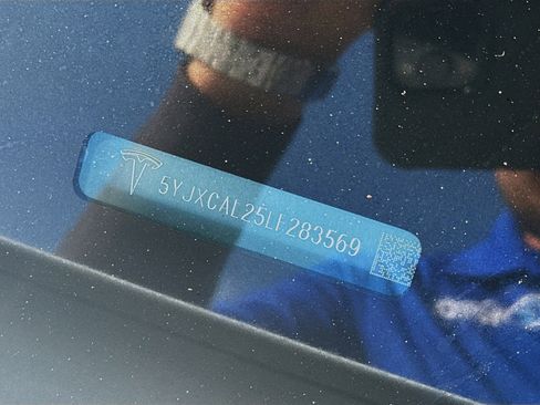 Used 2020 Tesla Model X Long Range image 37