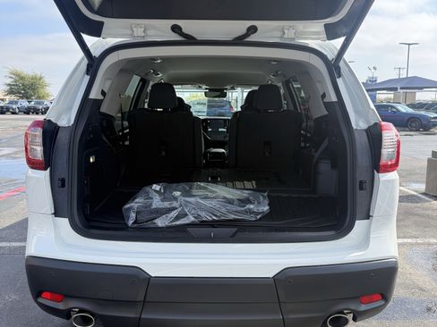 New 2026 Subaru Ascent Premium image 9