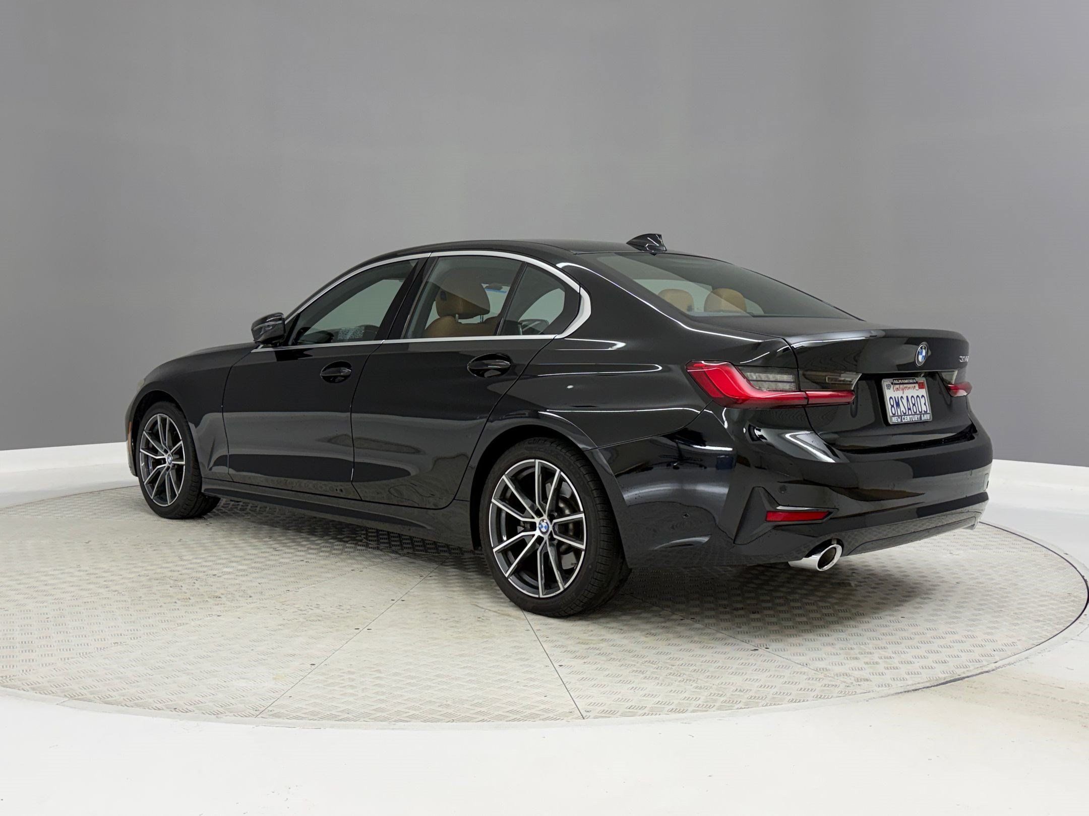 Used 2019 BMW 330i Sedan w/ Premium Package RWD image 3