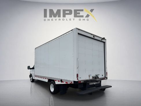 Used 2024 Chevrolet Express 3500 w/ Power Convenience Package RWD image 3