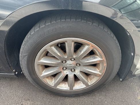 Used 2012 Chrysler 300 Limited image 11