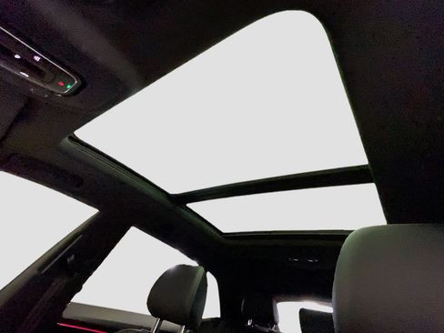 Used 2021 Audi Q8 Premium Plus image 16