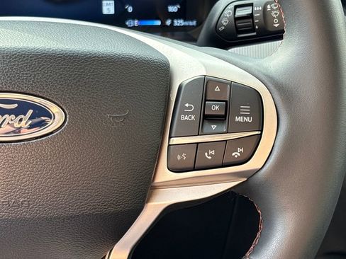 Used 2025 Ford Explorer Active image 21