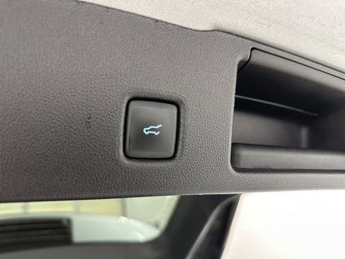 Used 2022 Ford Escape SEL w/ SEL Stealth AWD Package image 9