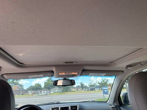 Used 2013 Toyota Highlander Limited FWD image 23