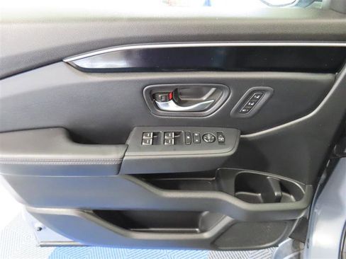 Used 2025 Honda Pilot Touring image 15