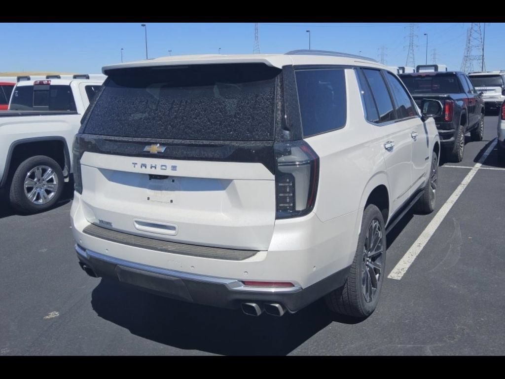 Used 2025 Chevrolet Tahoe High Country AWD/4WD image 10