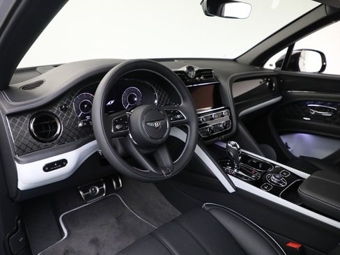 New 2025 Bentley Bentayga image 15