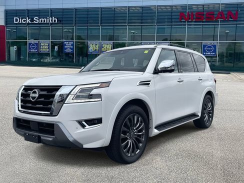 Used 2024 Nissan Armada Platinum w/ Cargo Package image 3