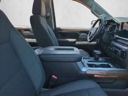 Used 2022 Chevrolet Silverado 1500 LT Trail Boss w/ LPO, Dark Essentials Package AWD/4WD image 20