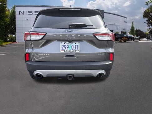 Used 2022 Ford Escape Titanium w/ Class II Trailer Tow Package AWD/4WD image 5