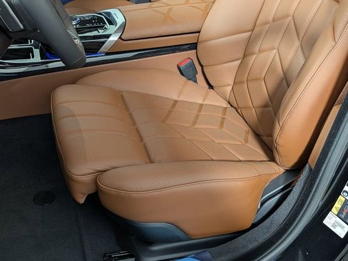 Used 2026 BMW i7 xDrive60 w/ Executive Package AWD/4WD image 20