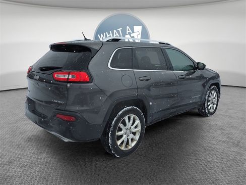 Used 2015 Jeep Cherokee Limited image 3