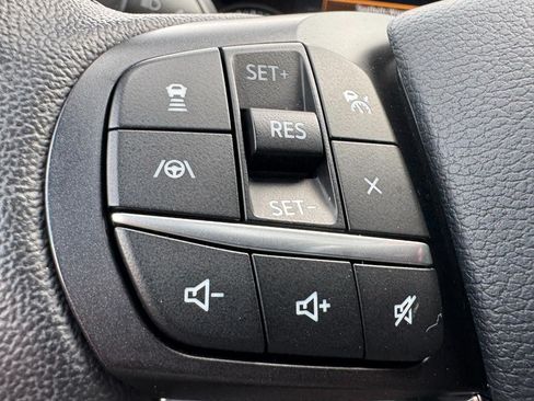 Used 2020 Ford Explorer Limited AWD/4WD image 18