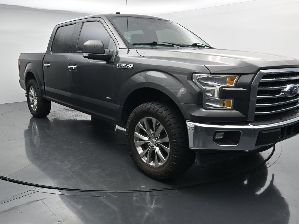 Used 2017 Ford F150 XLT w/ Equipment Group 302A Luxury RWD image 2