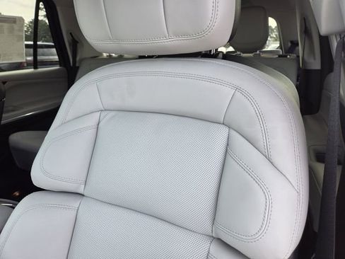 New 2026 Lincoln Navigator Premiere AWD/4WD image 12