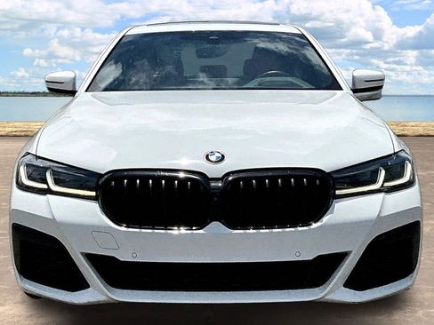 Used 2021 BMW 540i w/ M Sport Package RWD image 2