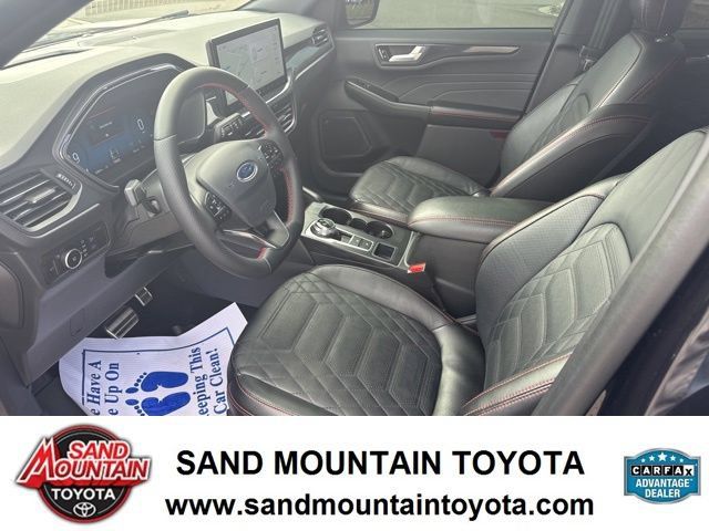 Used 2023 Ford Escape ST-Line Elite w/ Premium Technology Package AWD/4WD image 13