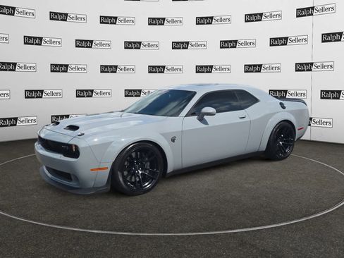 Used 2020 Dodge Challenger SRT Hellcat Redeye RWD image 2