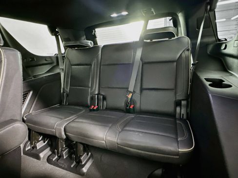 Used 2023 GMC Yukon SLT AWD/4WD image 31