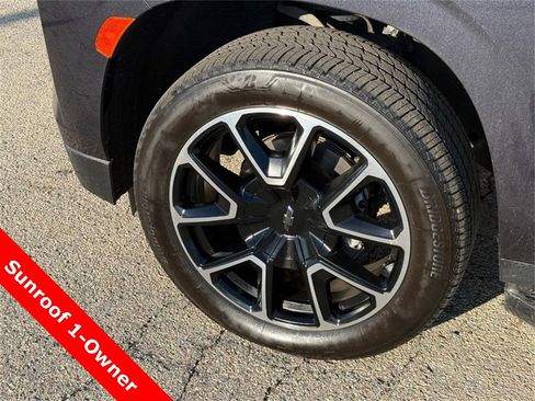 Used 2023 Chevrolet Suburban RST image 10