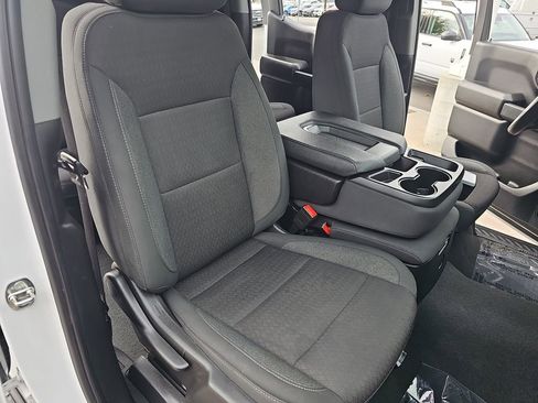 Used 2024 Chevrolet Silverado 1500 Custom image 10