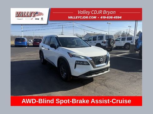 Used 2023 Nissan Rogue S AWD/4WD image 1