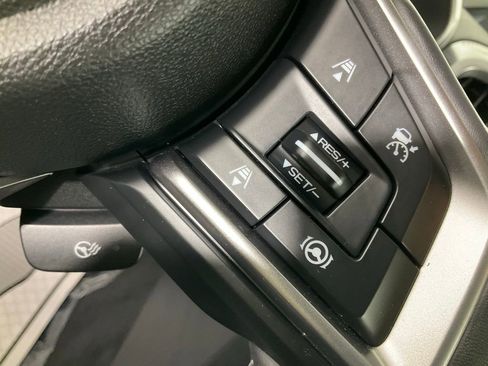 Used 2022 Subaru Ascent Touring image 19