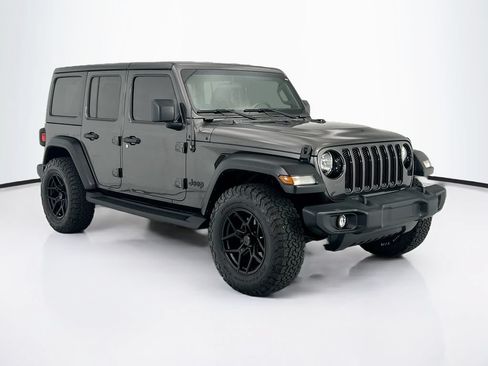 Used 2019 Jeep Wrangler Unlimited Sport AWD/4WD image 3