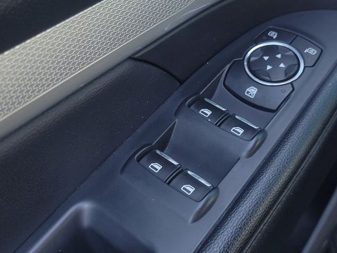 Used 2017 Ford Explorer XLT FWD image 27