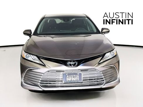 Used 2023 Toyota Camry XLE image 2