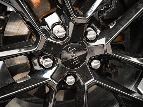 Used 2021 Jeep Wrangler Unlimited Sahara image 8