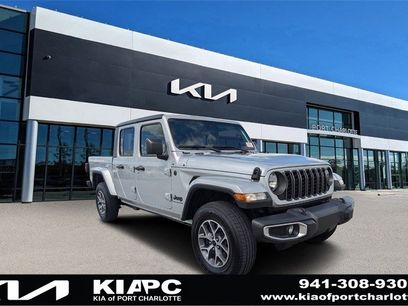 Used 2024 Jeep Gladiator Sport