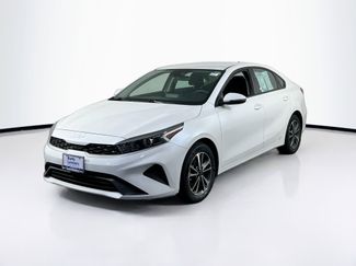Used 2022 Kia Forte LXS w/ LXS Technology Package video 1